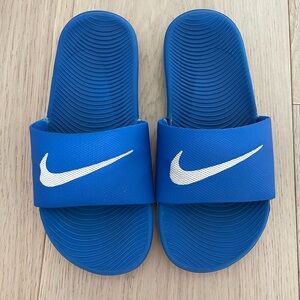 Nike slides